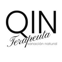 Logo for QIN Terapeuta sanación natural, featuring black text on a white background.